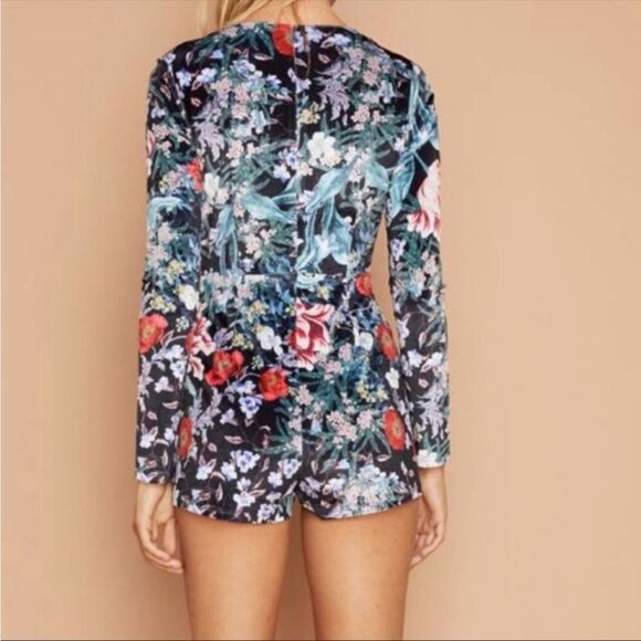 MINKPINK | Velvet Botanical Playsuit Deep V Romper Shorts Women’s Size Large - Picture 2 of 13
